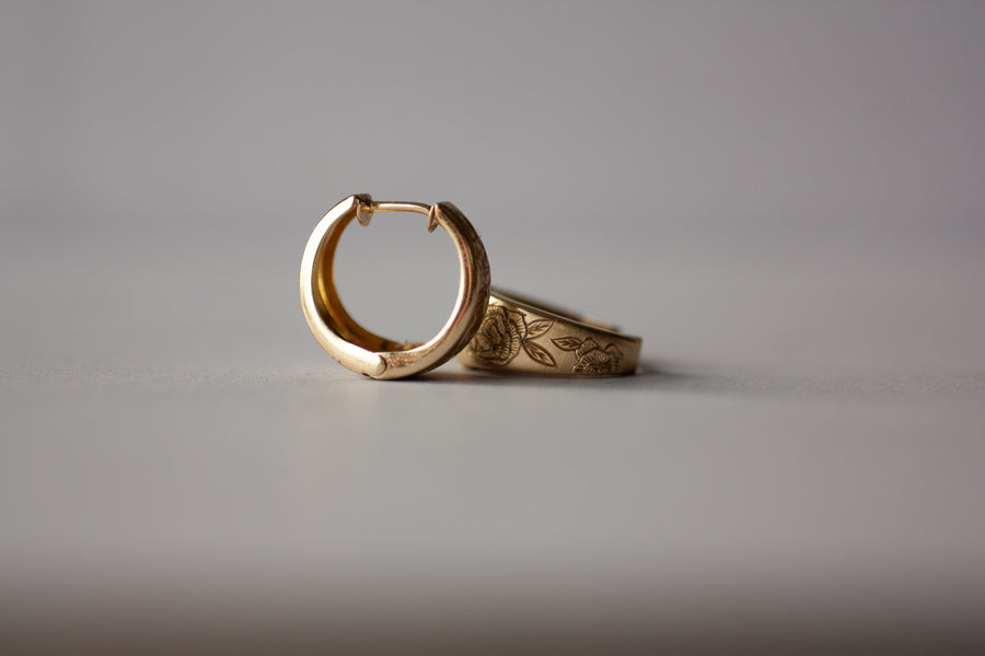 Minnie Huggie Earrings